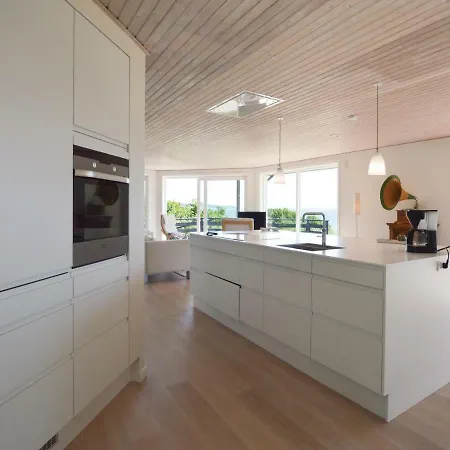 Three-bedroom Holiday In Ferienhaus *