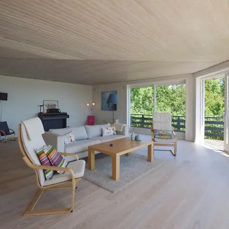 Ferienhaus Three-bedroom Holiday In *